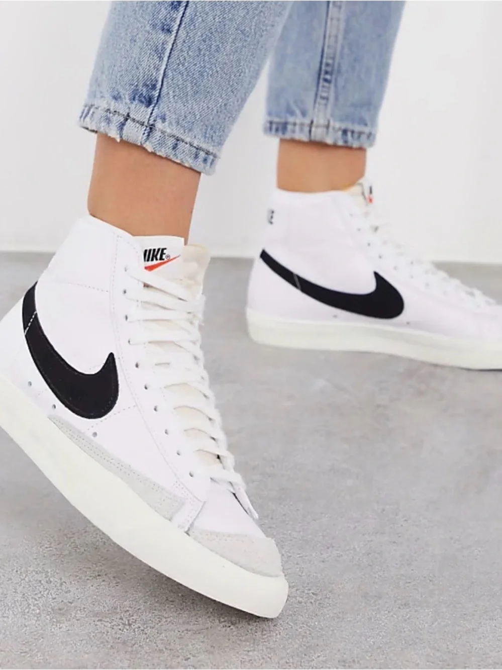 Nike Blazer Mid 77 Vintage White Black Classic Sneakers Youth 4.5Y - Picture 1 of 6